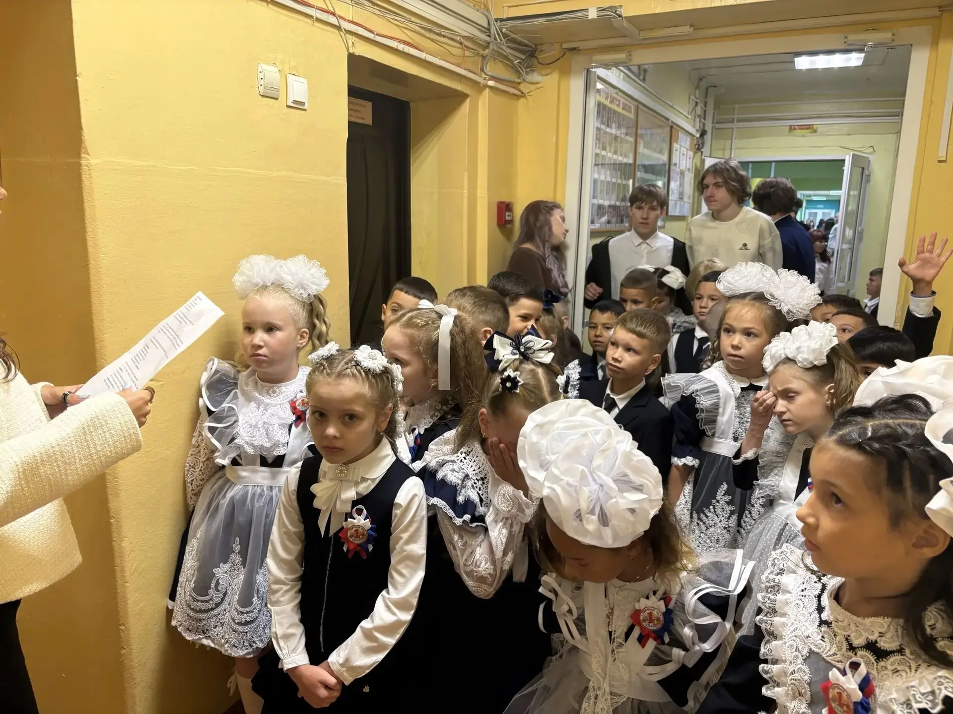 🎉 Сегодня особенный день — первоклассники сделали первый шаг в школьную жизнь! 🤗