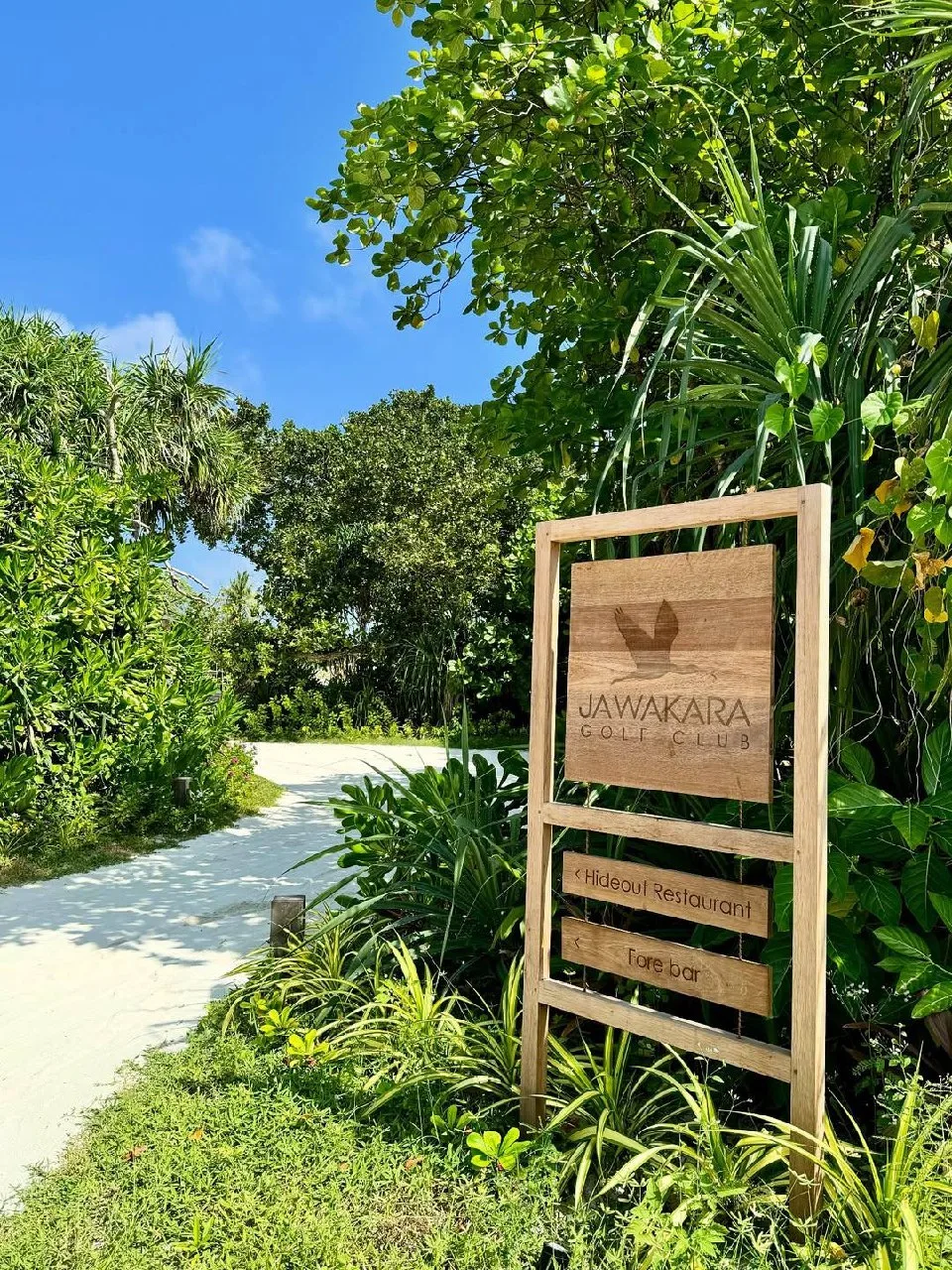 СЮДА ХОТЯТ ВСЕ… И МЫ ПОНИМАЕМ ПОЧЕМУ 💙

🇲🇻 Jawakara Island Maldives 5* — один из самых обсуждаемы