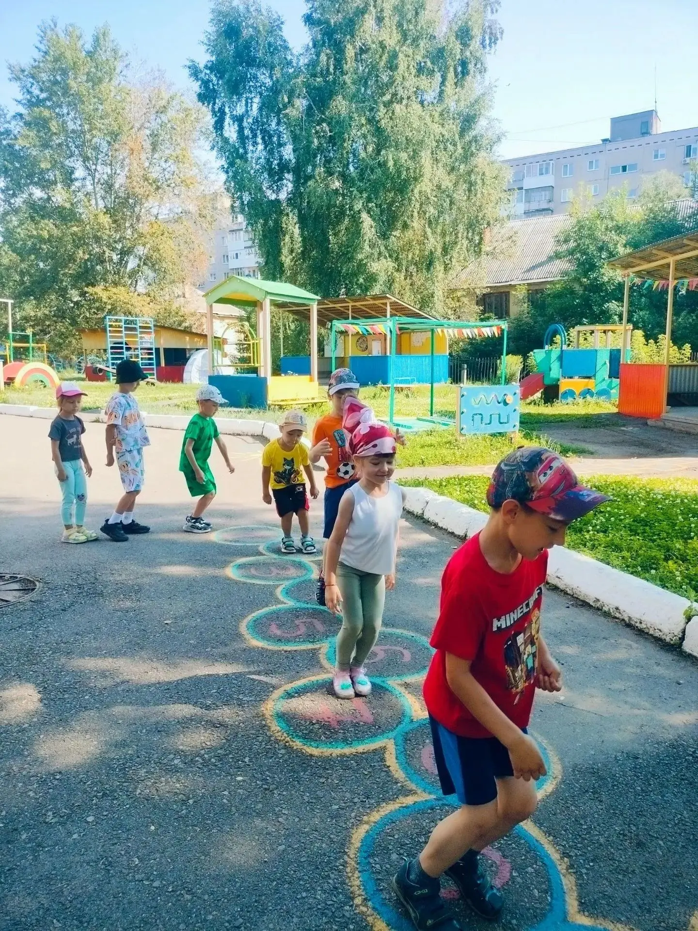 Лето — это время для активных игр, смеха и дружеских соревнований! Каждый день в нашем ...
