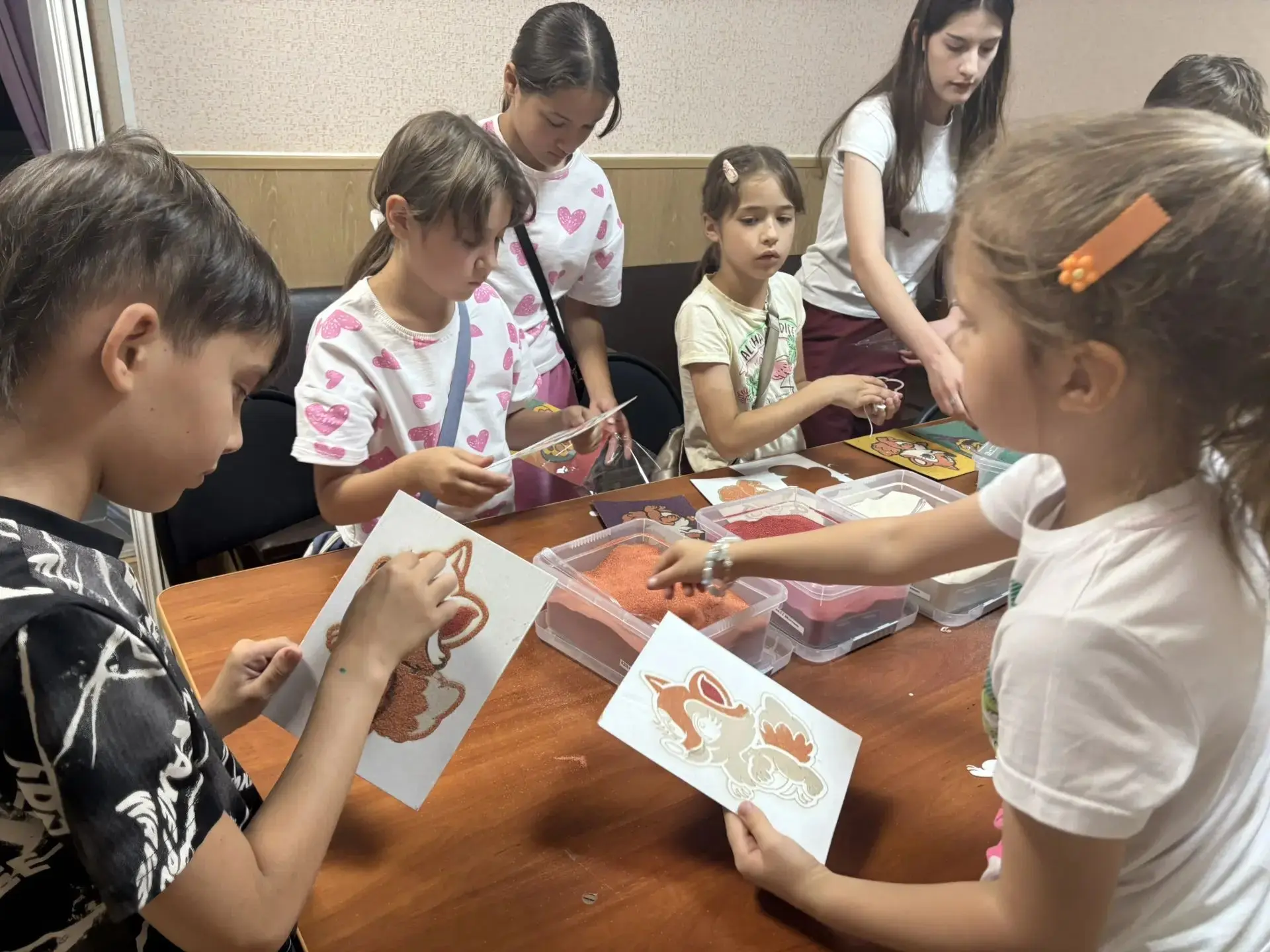 ️ «Лето красное» — песочная фантазия своими руками

В КДЦ им. Т.Г. Шевченко прошёл мастер-класс по и