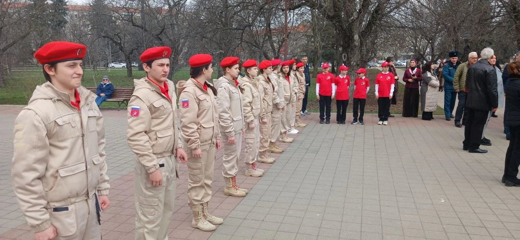 Нальчик помнит: Торжественный митинг в честь годовщины присвоения звания «Город воинской славы».  В 