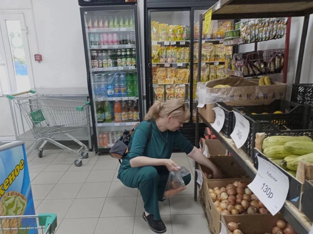 Трудовые будни социальных работников Центра.

#мбуцсокаменскшахтинского
#социальноеобслуживаниена