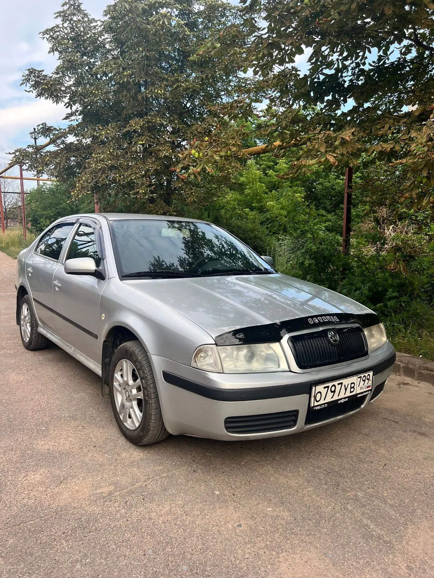 Продам 
Skoda Octavia Tour
2007 год выпуска 
Самый надёжный мотор 1.6 с автоматического коробкой пер