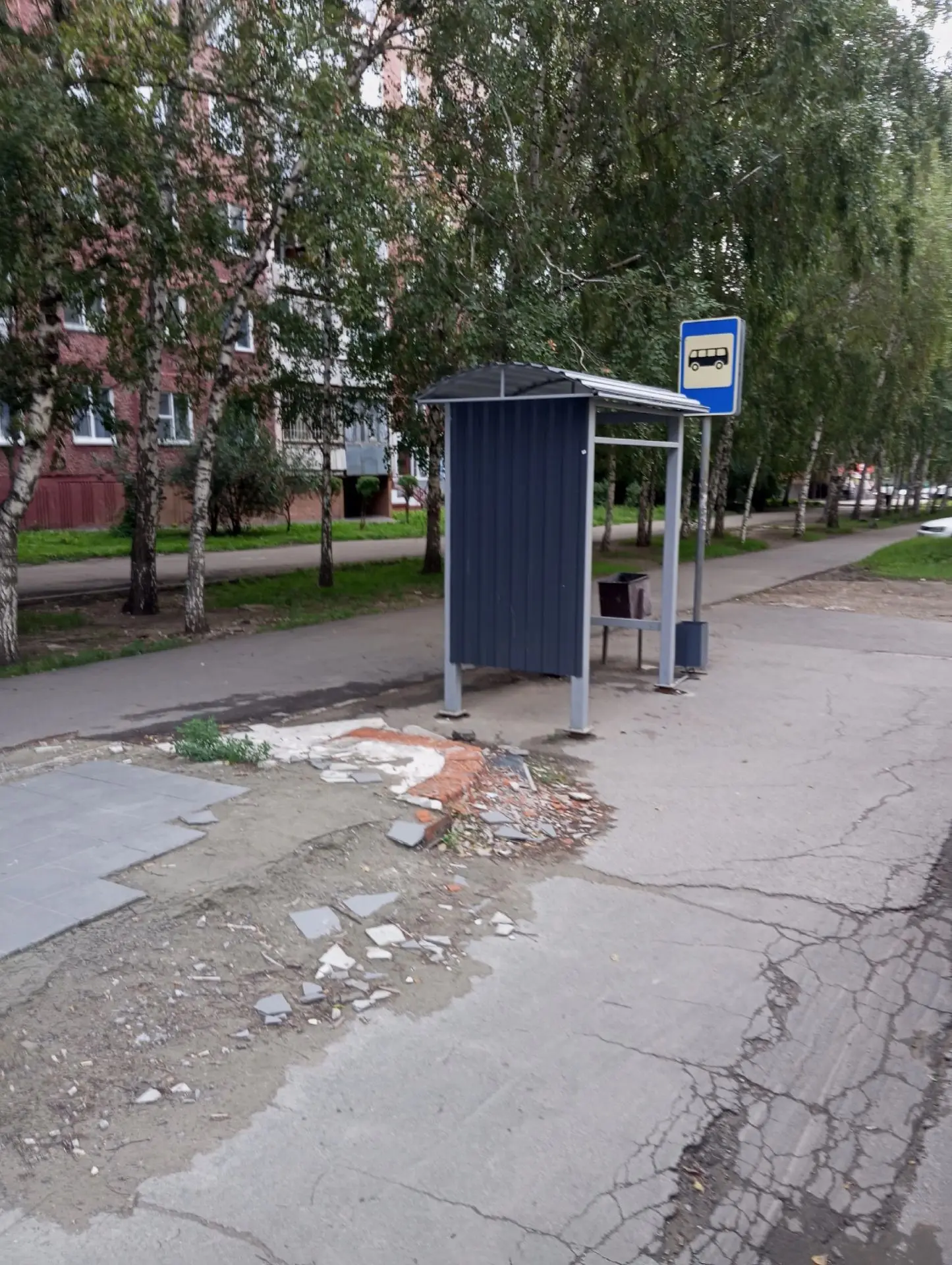 В городе Барнауле в одном из районов  района сулимы Островского  на весь город  только  в этом район