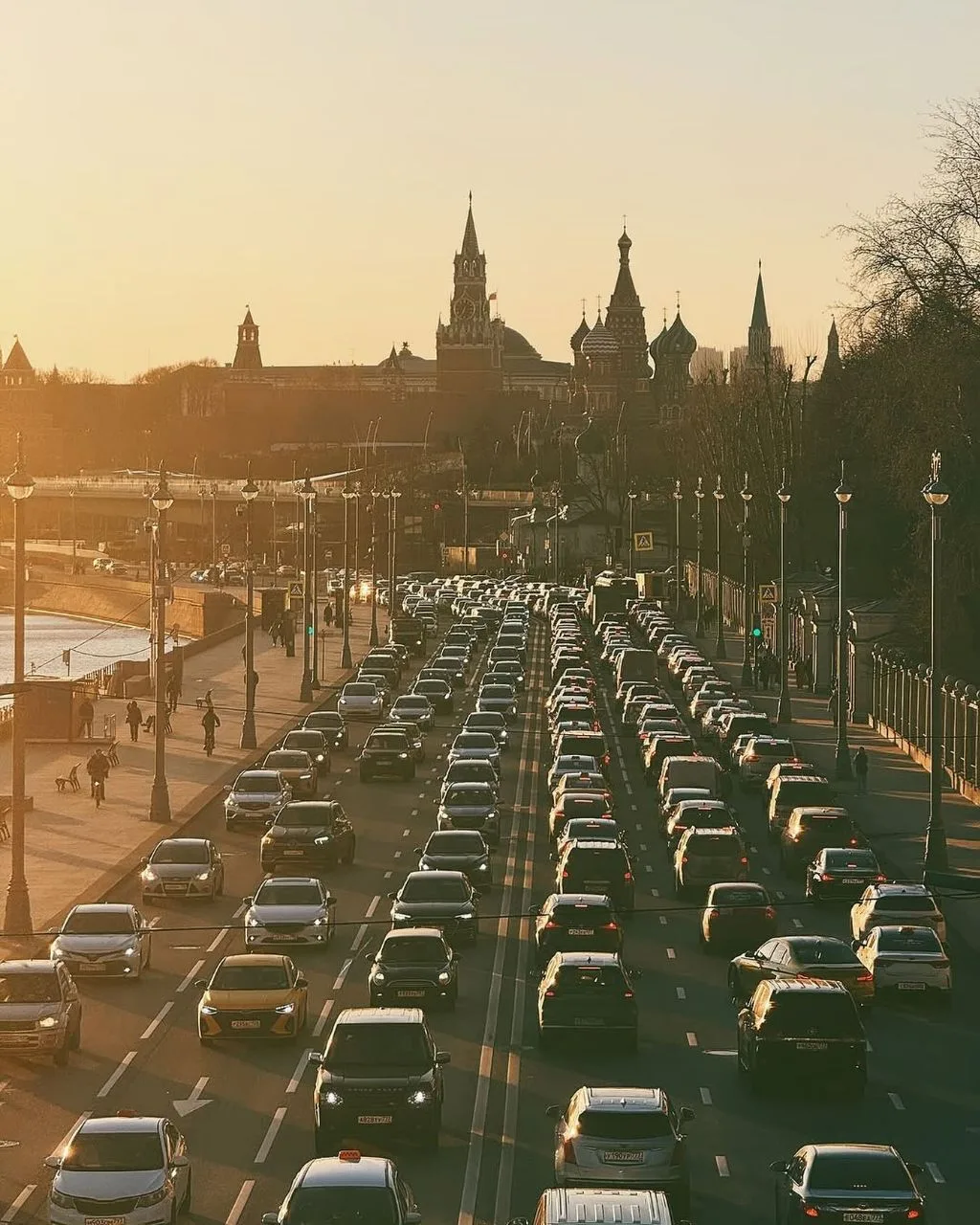 Москворецкая набережная, Москва
