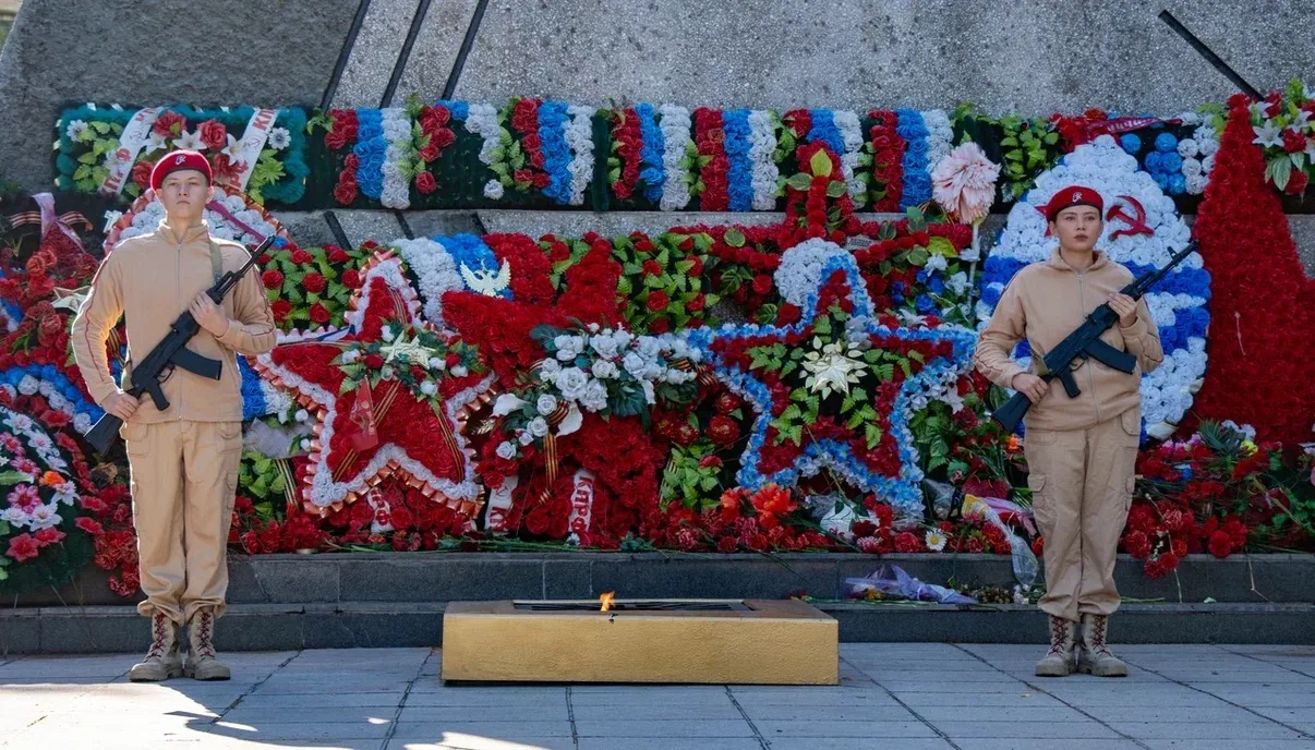 🕊️ В День солидарности в борьбе с терроризмом и в День окончания Второй мировой войны ...