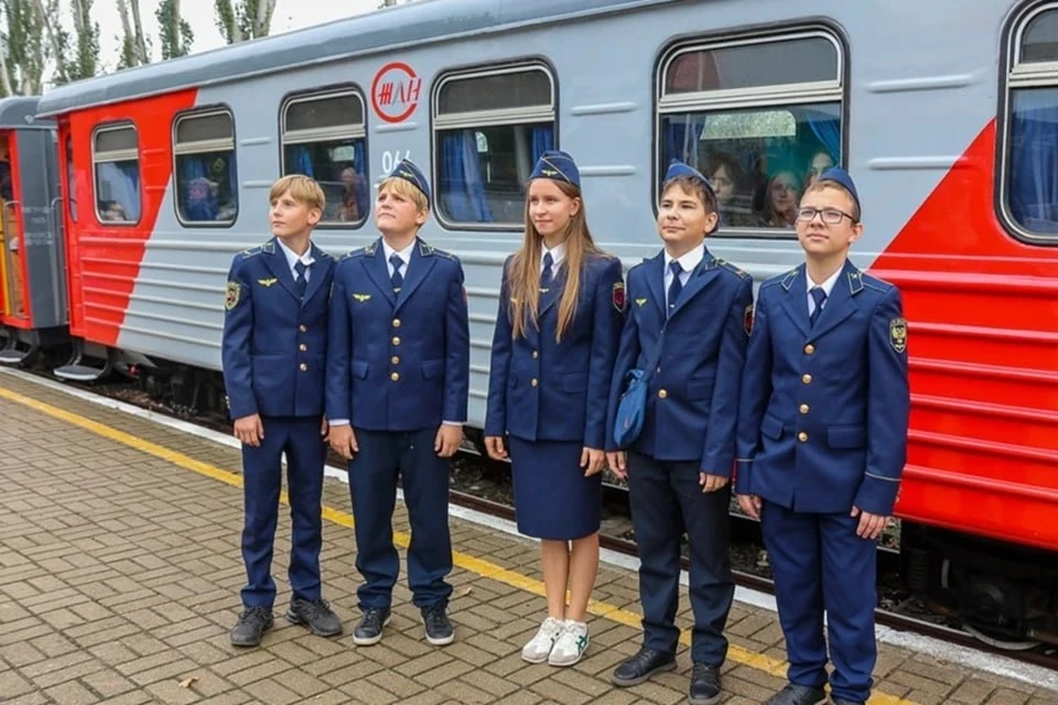 Донецкая детская железная дорога завершила сезон
