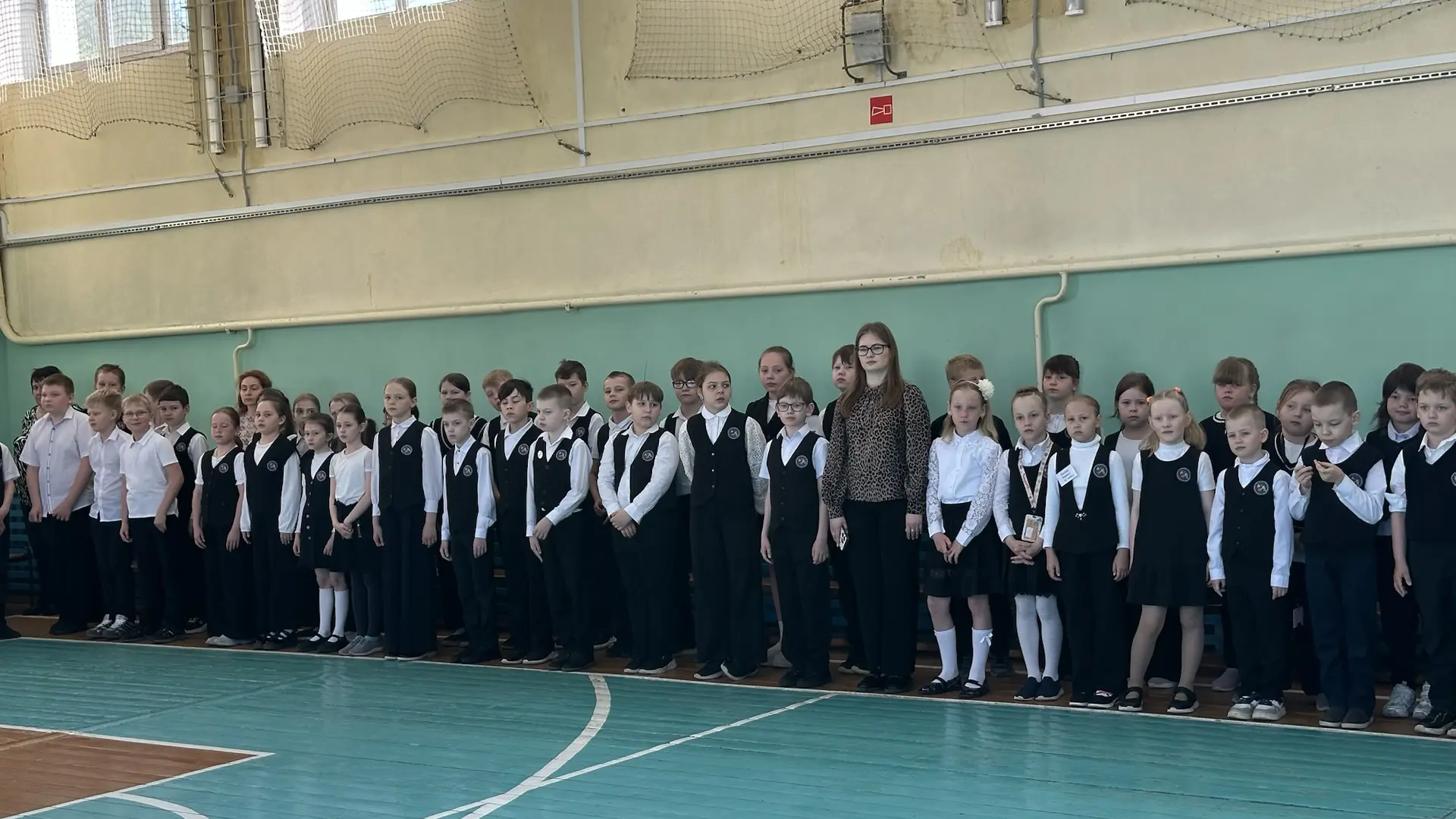 🎉 Всероссийский день музеев и конкурс «Равнение на победу» в нашей школе!  18 мая в России отмечают 