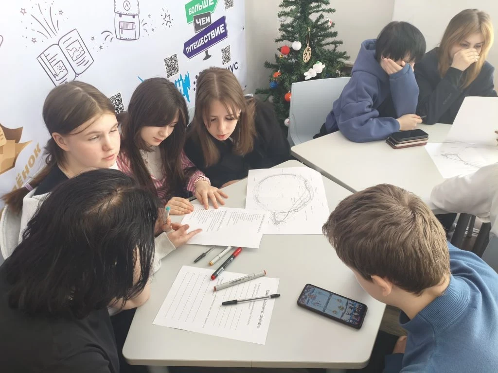 ✨ Строим будущее вместе: дизайн-игра с архитекторами! 🏗️💡  Сегодня в нашей школе кипела работа над п