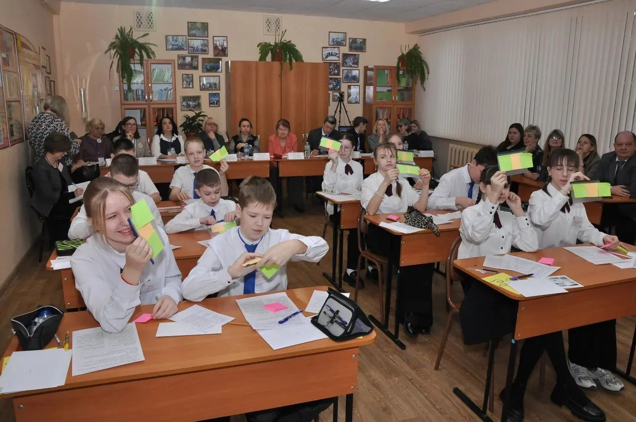 Поздравляем Божьеву Анну Николаевну, лауреата конкурса «Учитель года — 2026»! Профессионализм, преда