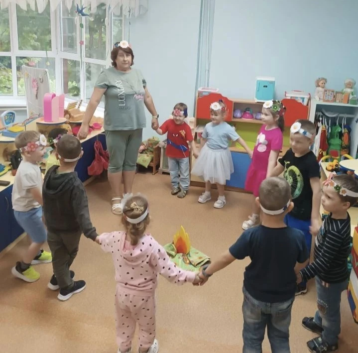 Секреты волшебной ночи: как мы праздновали Ивана Купалу

В нашем детском саду сегодня царила настоящ