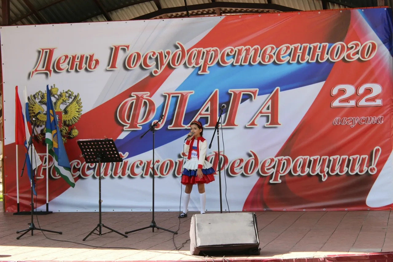 Учащаяся ДШИ Магомедова Эльмира (преподаватель Усик Е.А.) приняла участие в торжественн...