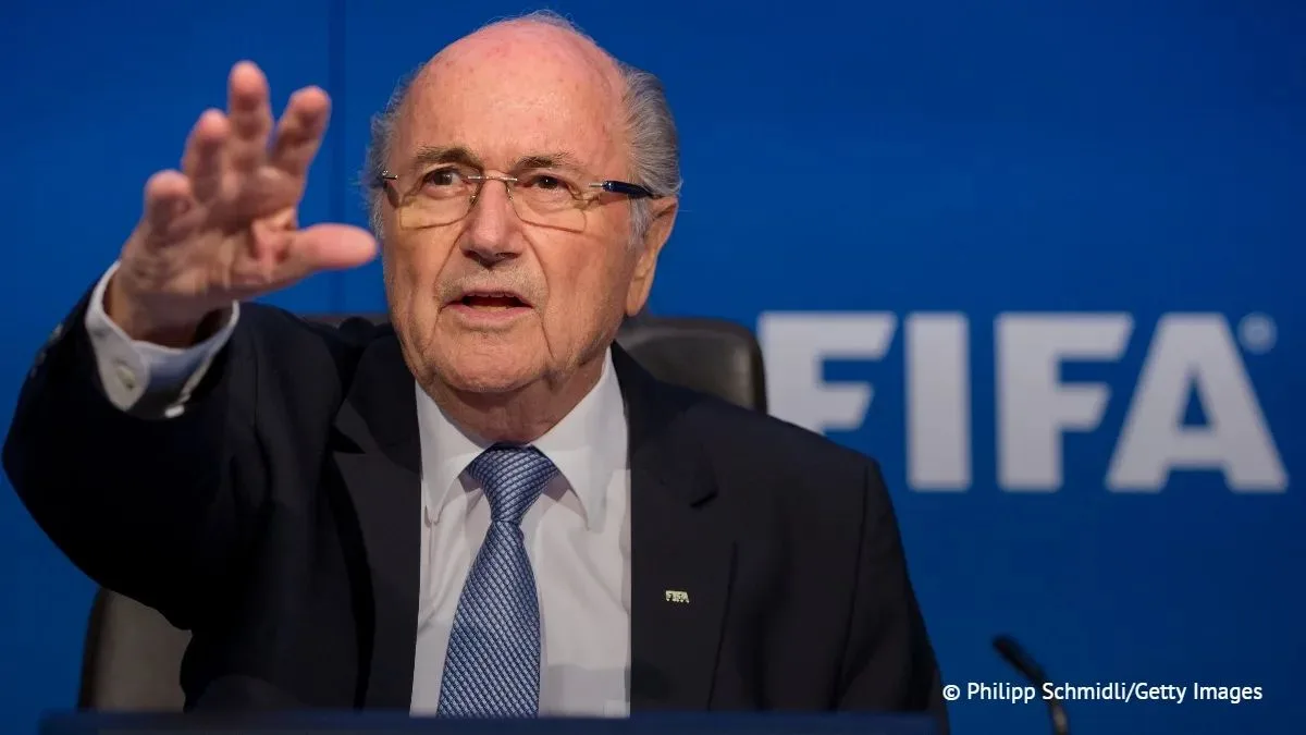 "Финал чемпионата мира как копия Супербоула. Куда идешь, FIFA?" Бывший президент FIFA Й...