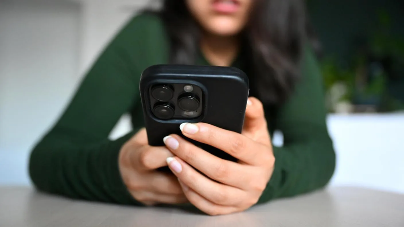 📱 Россиян напугали «кирпичами» после обновления iPhone.