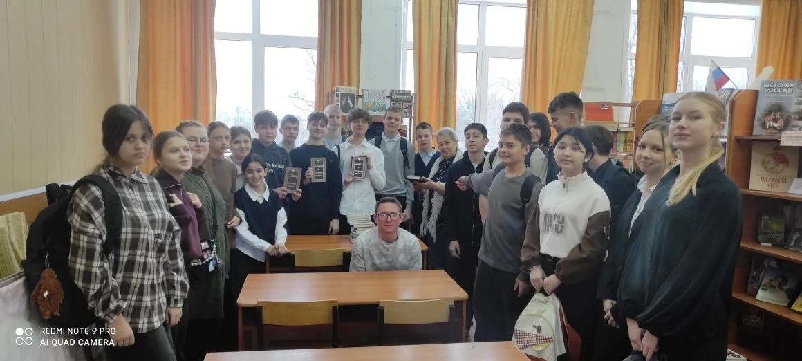 14 февраля — День книгодарения! Наши ученики и родители — лучшие! 📚✨  Пока все дарят валентинки, мы 