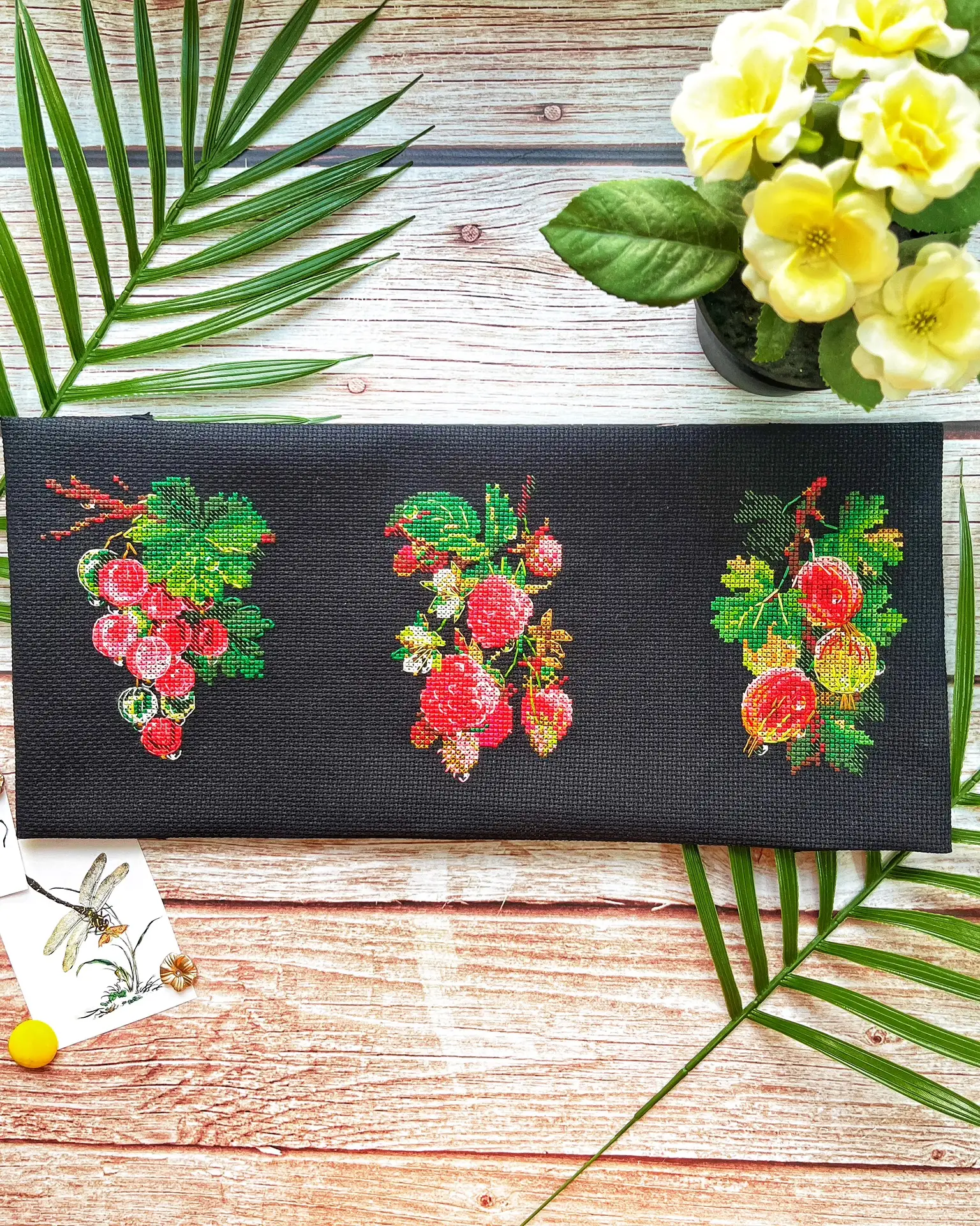 Неоновый ягодный рай! 🍓✨