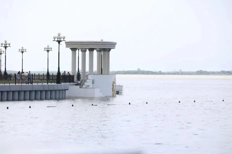 ☑️ Уровень воды у Хабаровска за сутки снизился еще на 2 сантиметра