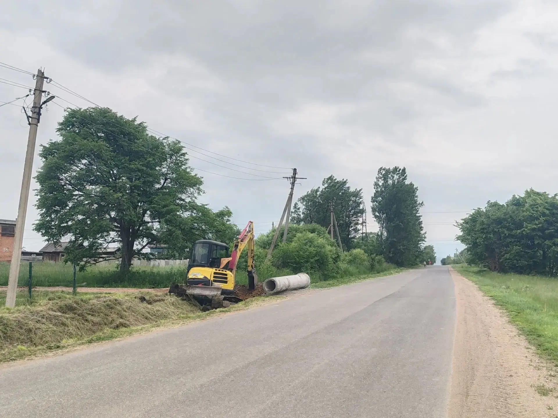 В рамках благоустройства выполнены работы по замене трубопровода на съезде с улицы Нагорная к зданию