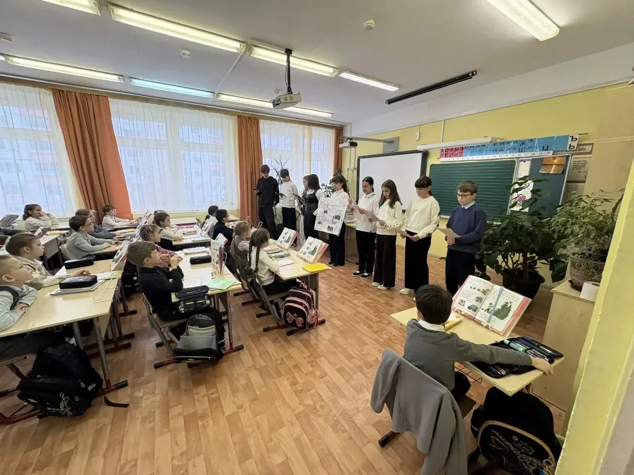В корпусе «Чехов» прошли важные мероприятия для учеников 1-2 классов!  Ученики 5 «Г» и 8 «Г» классов