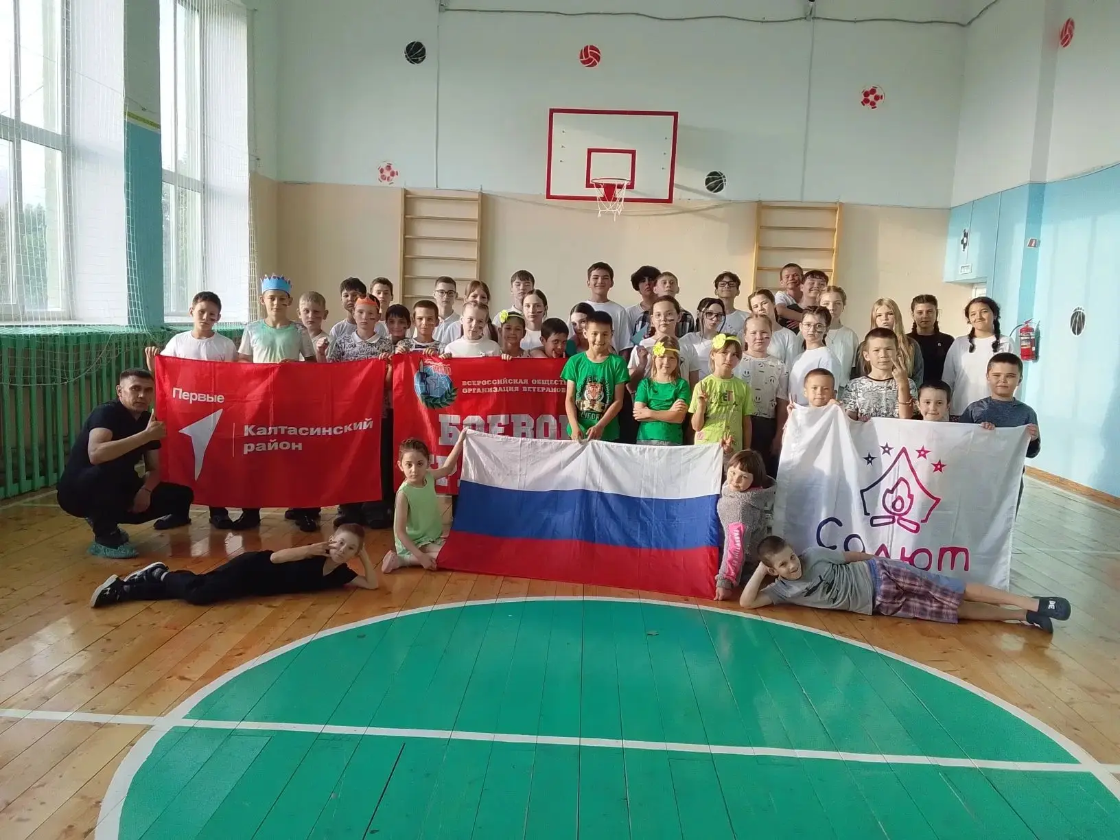С Днём России! 🇷🇺

Страна, которую невозможно обнять, но можно любить всем сердцем… Россия — это м