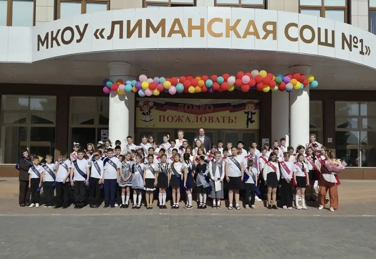 22 мая в нашей школе прошла торжественная и праздничная линейка по случаю окончания нач...