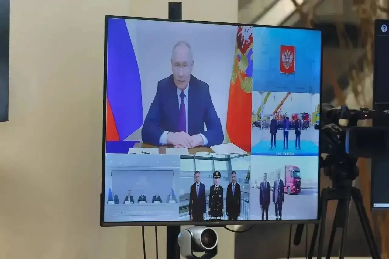 ✈️ В Амурской области открыли новый терминал аэропорта  Президент России Владимир Путин дал старт ра