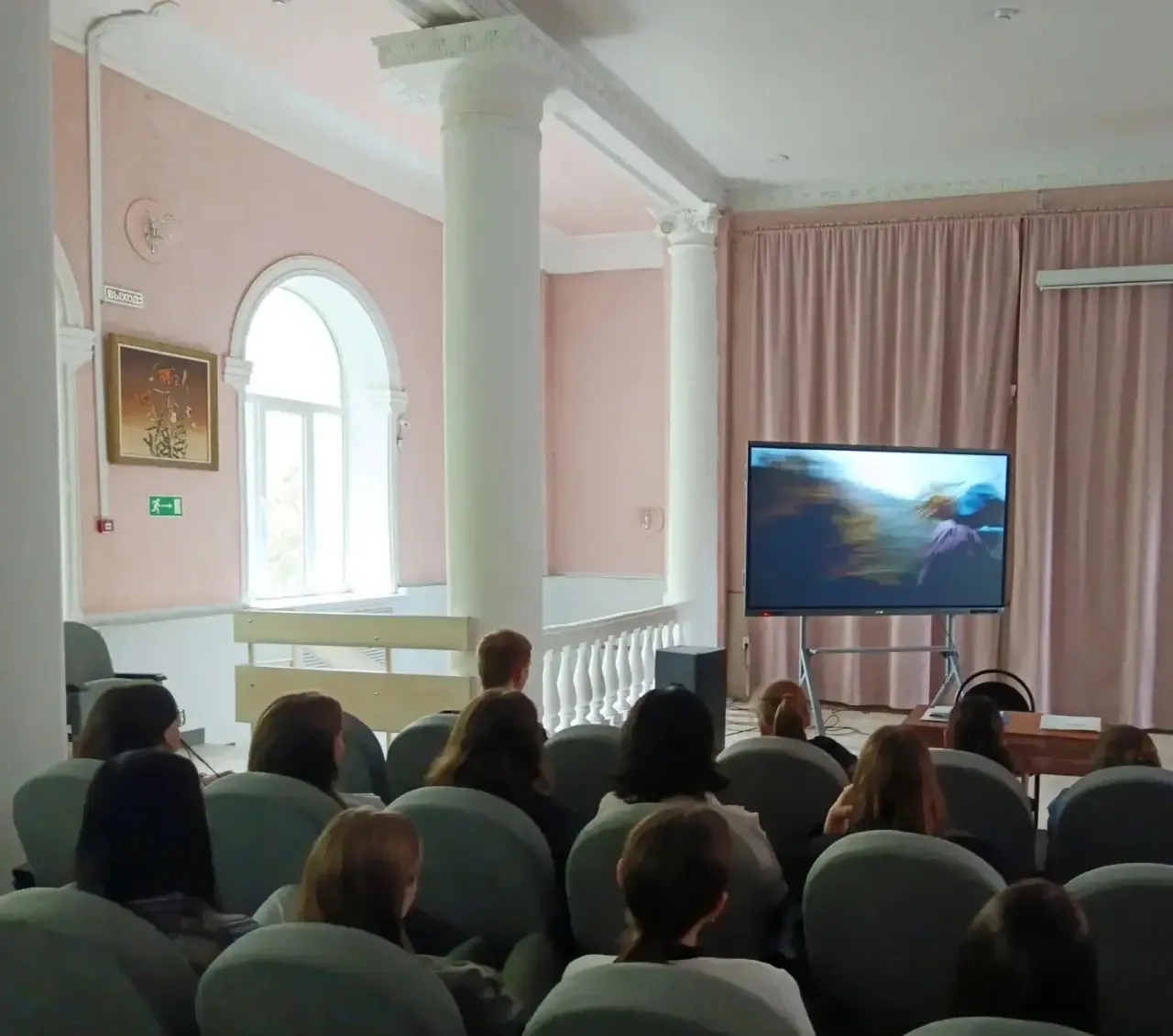 В СГПИ СОСТОЯЛСЯ ПРОСМОТР КОРОТКОМЕТРАЖНОГО ХУДОЖЕСТВЕННОГО ФИЛЬМА «АГИТБРИГАДА «СЕРАЯ ЗОНА»   📢 В С