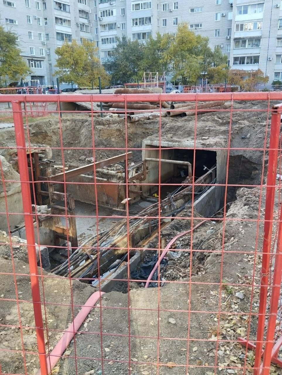 Жители микрорайона Благовещенска с мая живут без горячей воды и не знают, стоит ли ждат...