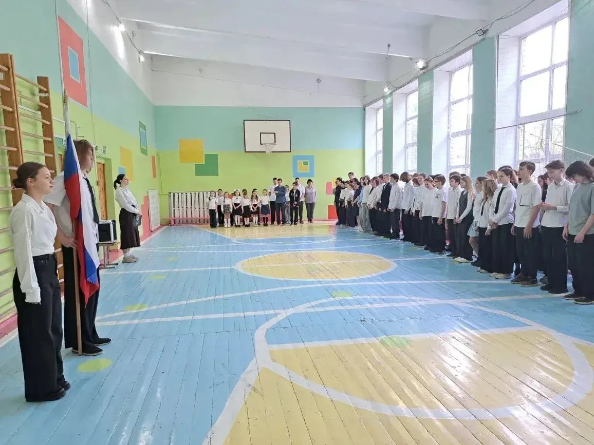 🏛️Музеи  Вчера в Центре образования – школе № 25 имени Александра Сивагина прошла торжественная лине
