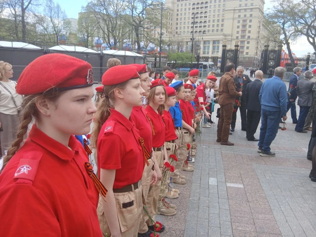 🎖🌹В преддверии празднования годовщины Победы над фашистской Германией юнармейцы и орлята нашей школы