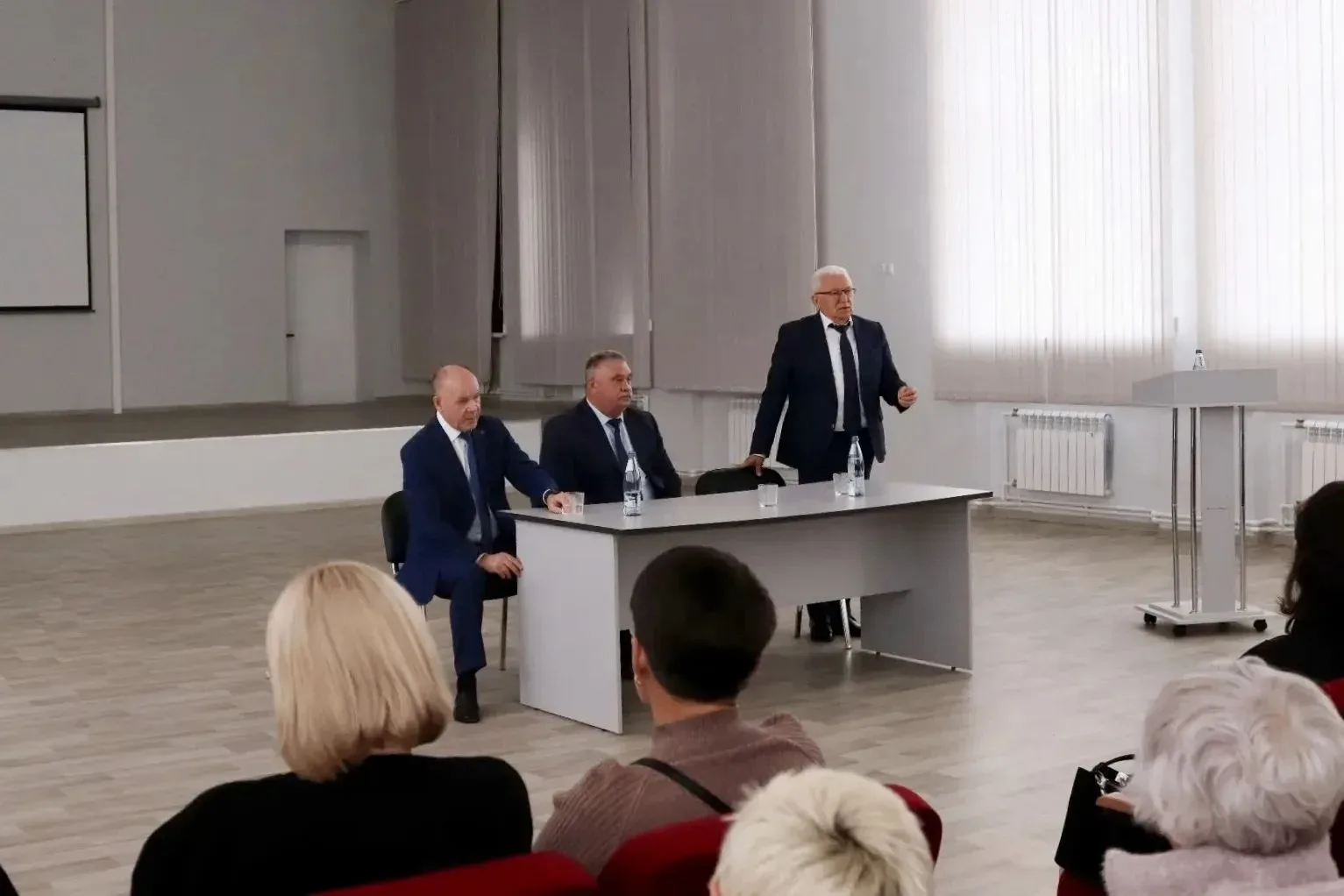 Специальный представитель губернатора Волгоградской области Николай Николаев приехал в ...