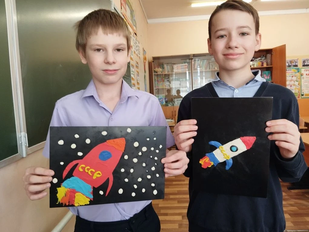МОУ "СОШ имени Л.М.Доватора", начальная школа. 13.04.2026 на внеурочной деятельности "65 лет триумфа