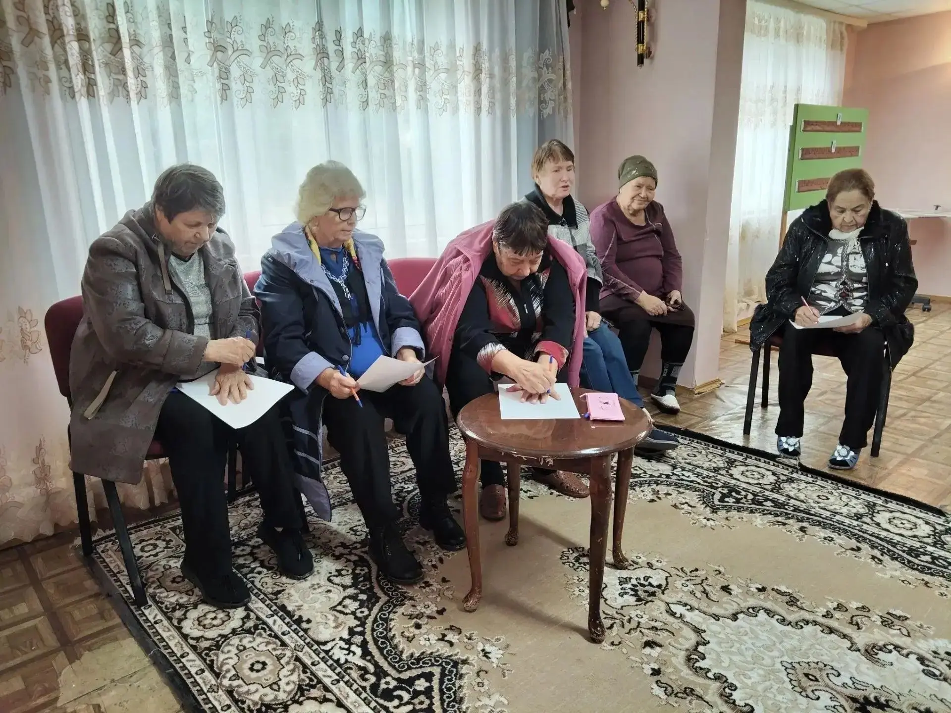 В отделении социальной реабилитации и абилитации граждан пожилого возраста и инвалидов ...