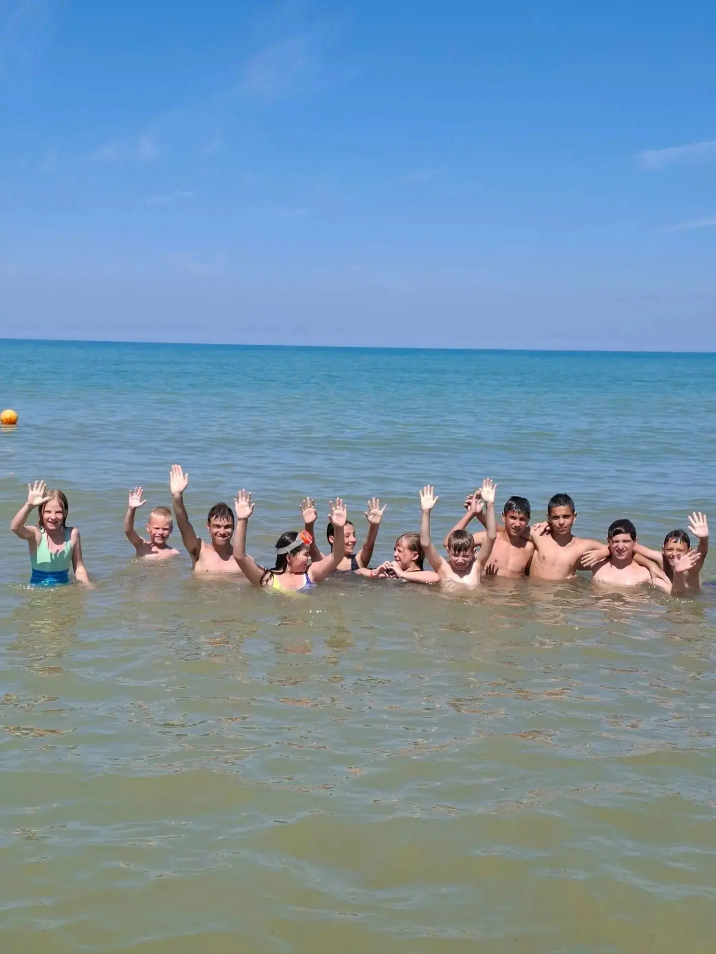 Не успели оглянуться, а половина лета уже позади!☀️

Кажется, совсем недавно начались летние каникул