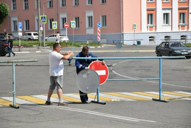 В центре Краснотурьинска ограничат движение транспорта из-за празднования Дня металлурга ⛔