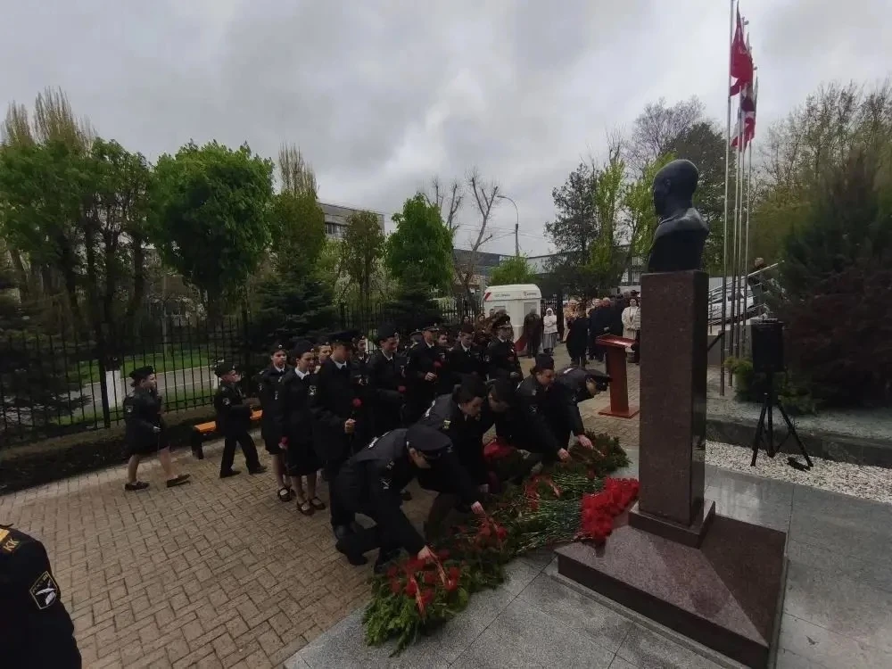 📣 Наши кадеты с гордостью приняли участие в памятном мероприятии, посвящённом 81-годовщине Победы в 