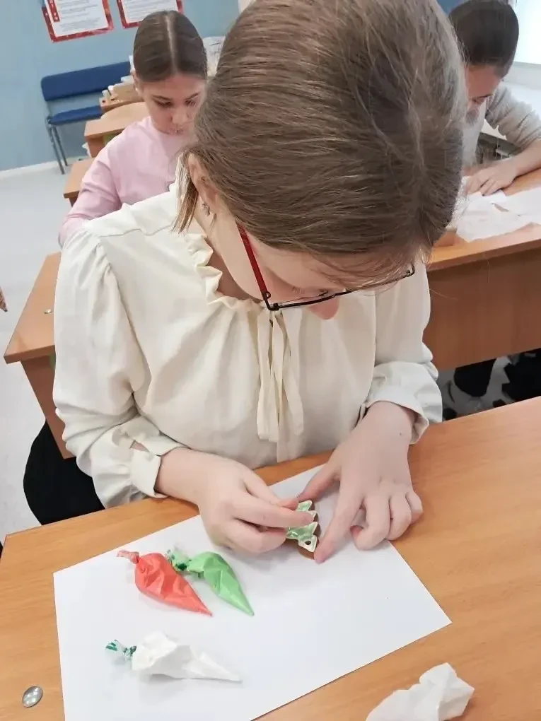 ✨В ожидании Нового года в нашей школе царила атмосфера настоящего волшебства!  🌟Ученики  5А класса п
