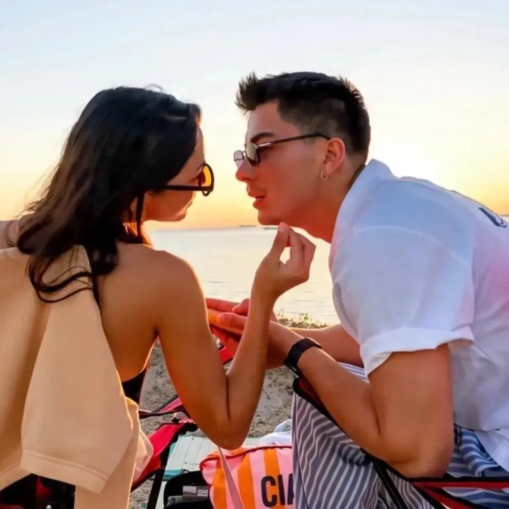 😍 Атакан Озкая и Дилин Догер