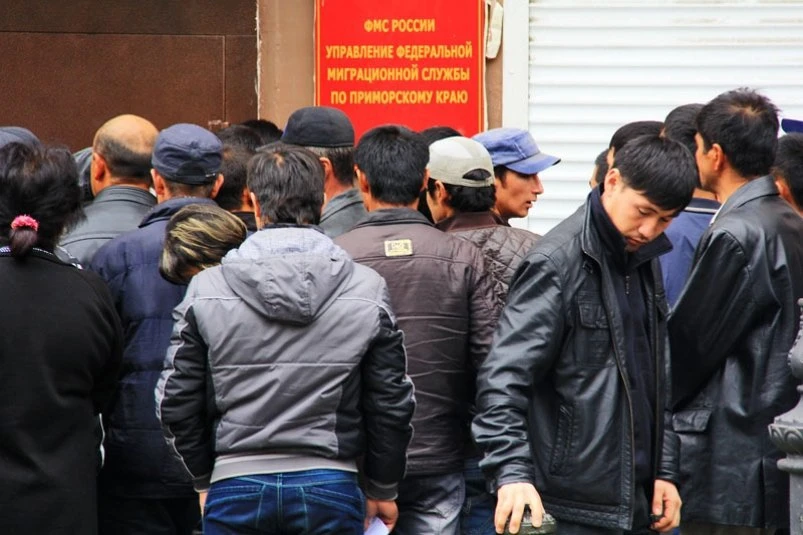 ❗️Госдума в первом чтении поддержала резкое повышение пошлин для мигрантов  Государственная Дума при