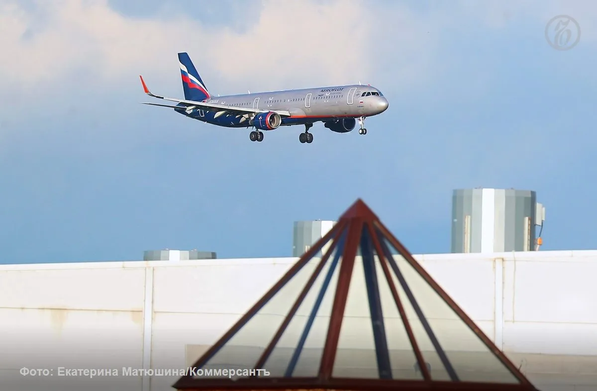 ❗️ В московских аэропортах задержаны почти 200 рейсов, еще 65 были отменены. Больше всего перенесенн