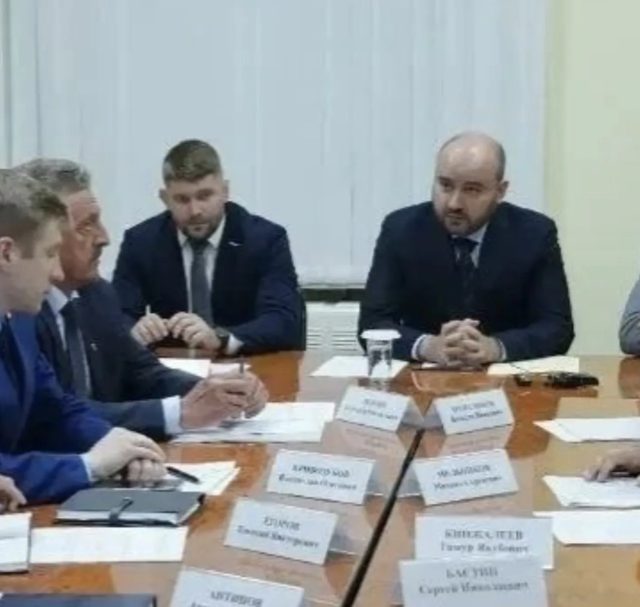 Губернатор Вячеслав Федорищев  сегодня в проводит совещание с силовиками по безопасности 
в Клявлинс
