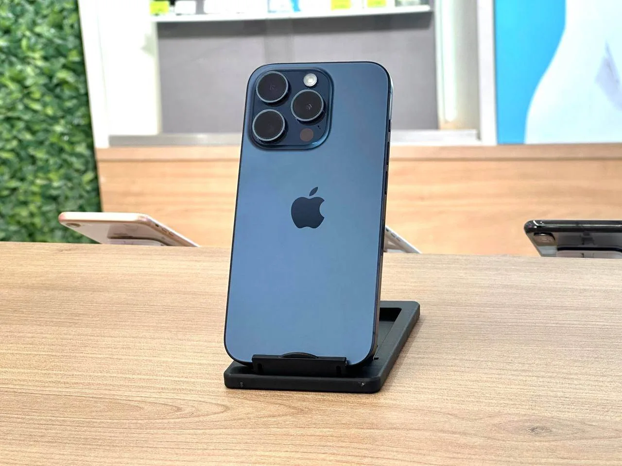 Apple iPhone 15 Pro 128 Blue Titanium