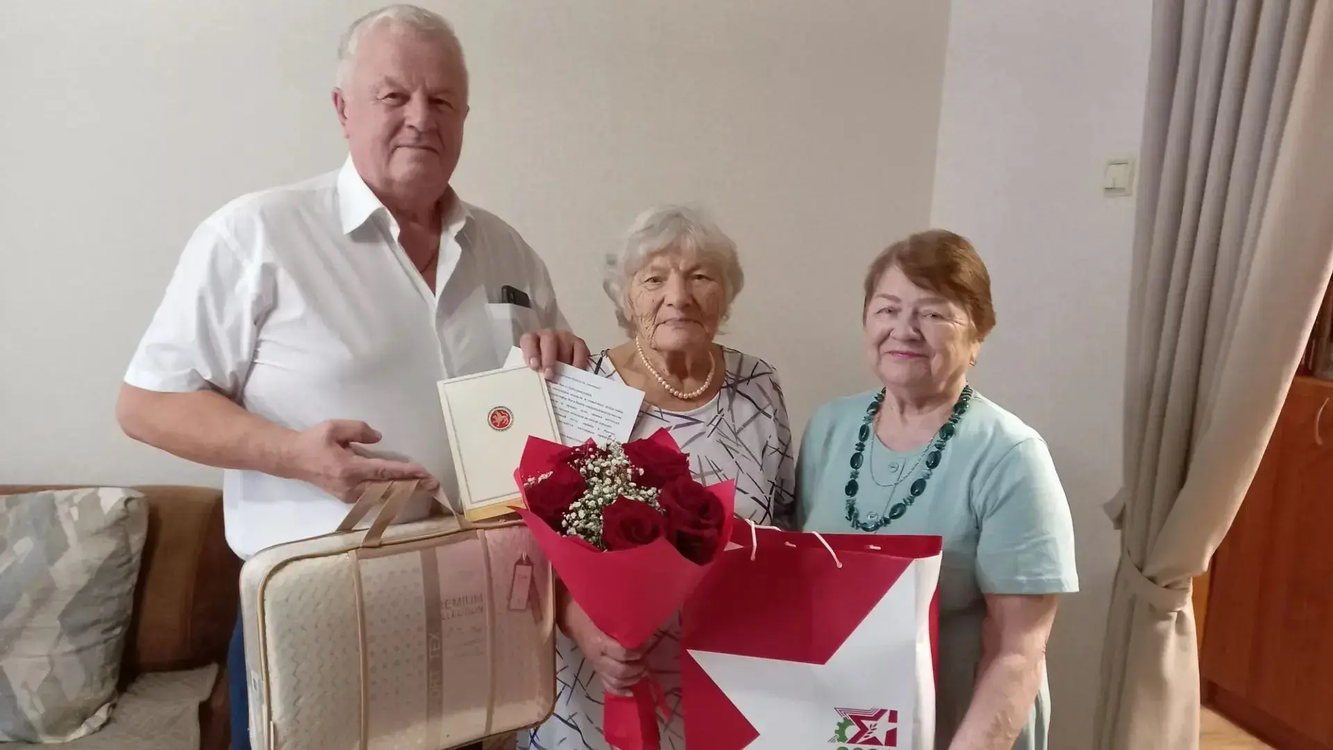 💐 Жительница Набережных Челнов отметила 100-летний юбилей

Нинэлла Аюповна Зыбина посвятила свою жи