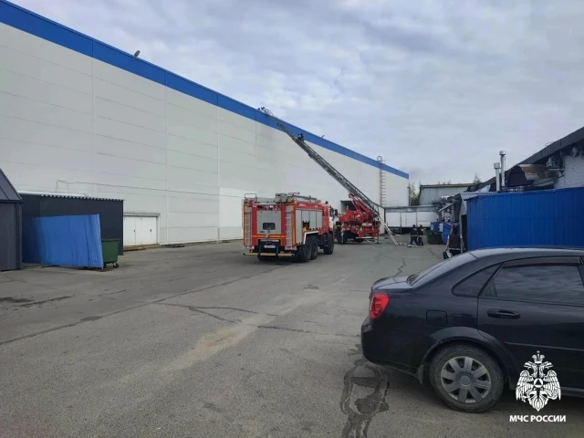 Пожар в ТЦ "Аксон": 35 человек эвакуировались, никто не пострадал