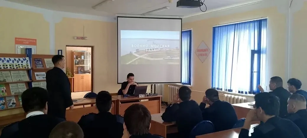 ПРОДОЛЖИ УЧЕБУ И СТАНЬ ОФИЦЕРОМ!  О подтянутости и поддержании себя в здоровьесберегающем жизненном 