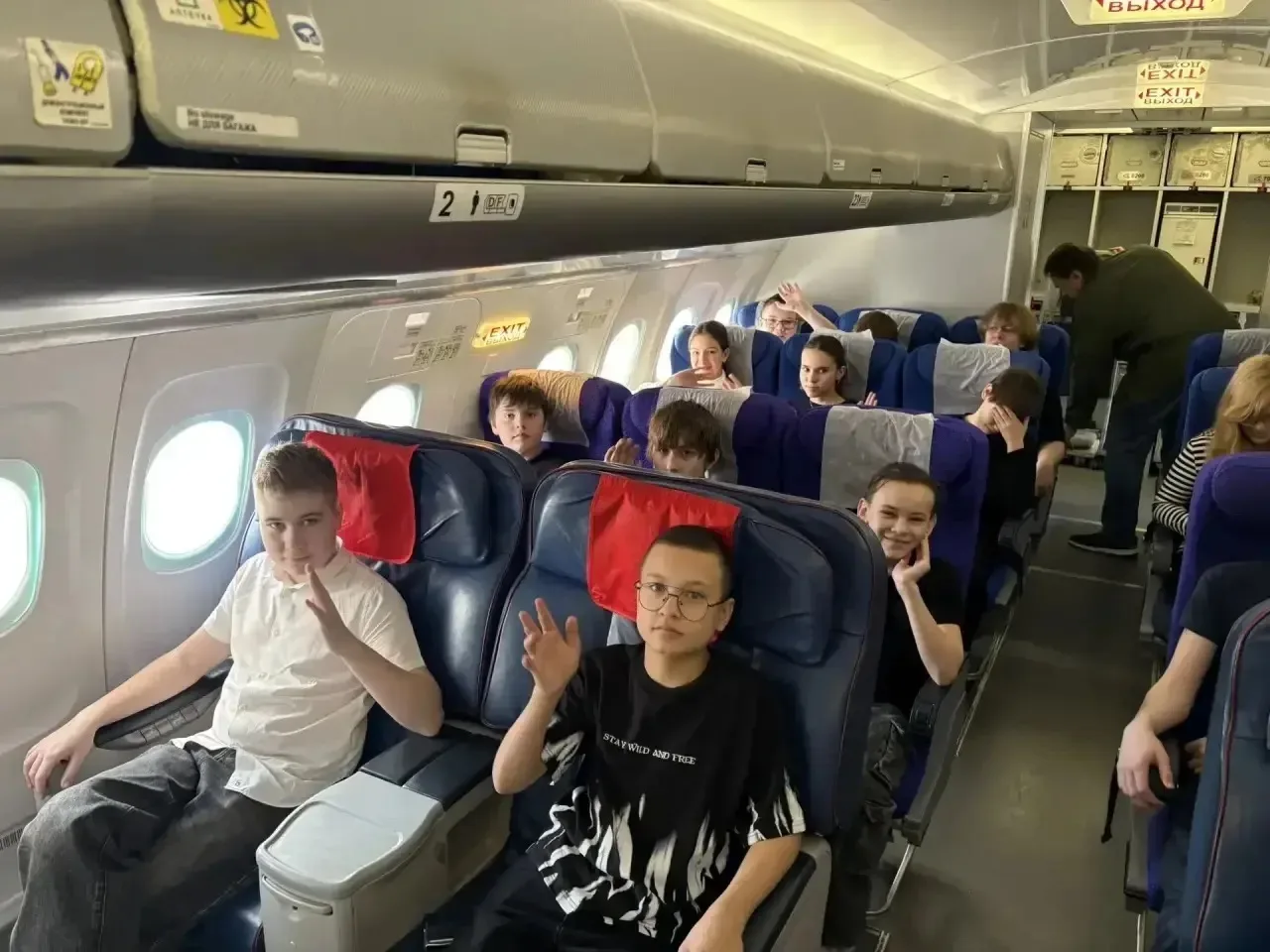 ✈️ Ученики 7Б класса отправились на увлекательную экскурсию в Центр гражданской авиации в Екатеринбу