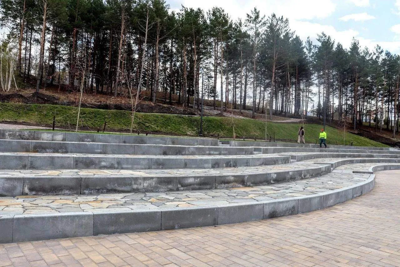 Новое место для отдыха в самом центре Кемерова готовится к открытию.  🌲 Парк планируют открыть уже э