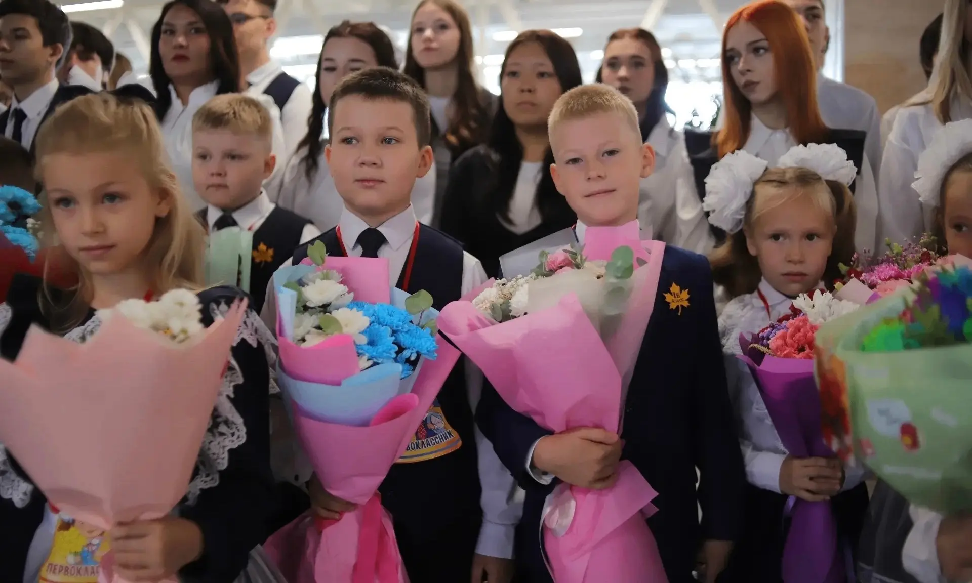 Первый звонок, первый шаг в большую историю 📚💐
