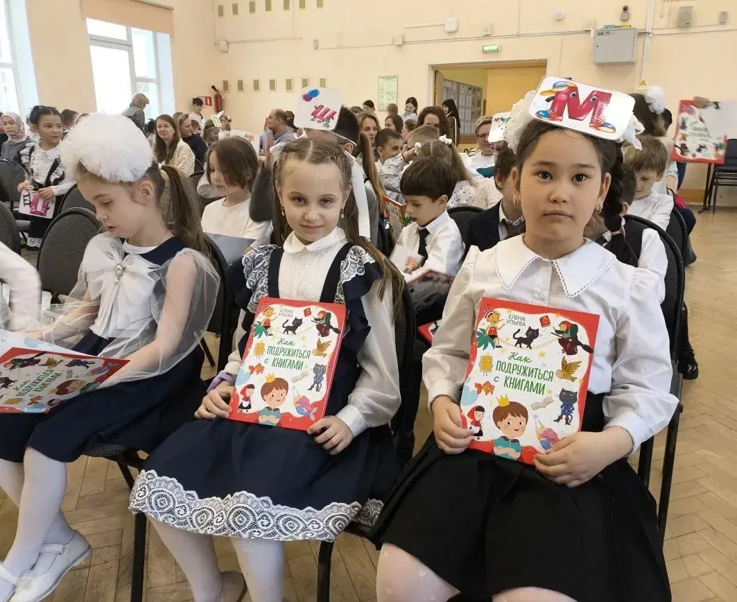 ПРОЩАНИЕ С АЗБУКОЙ  🎉 ЗВЁЗДНЫЙ ДЕНЬ ПЕРВОКЛАССНИКОВ🎉  Казалось бы совсем недавно для этих ребят проз
