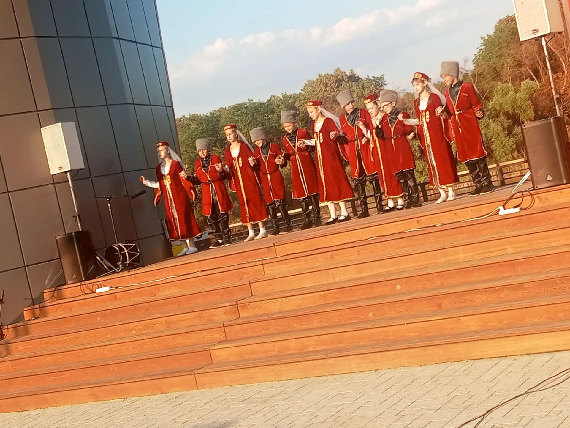 В рамках мероприятий , посвящённых Дню Кавказского района,  учащиеся лицея 3 им. М. В. ...